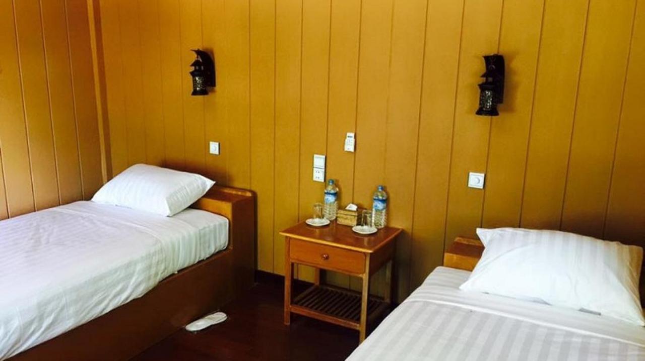 Golden Fish Motel Nyaung Shwe Exterior photo